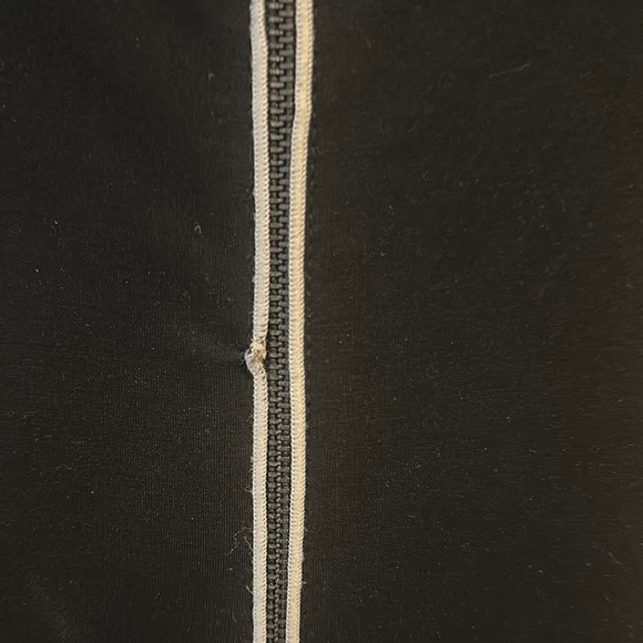 Elegant Black Dress - Picture 4 of 5